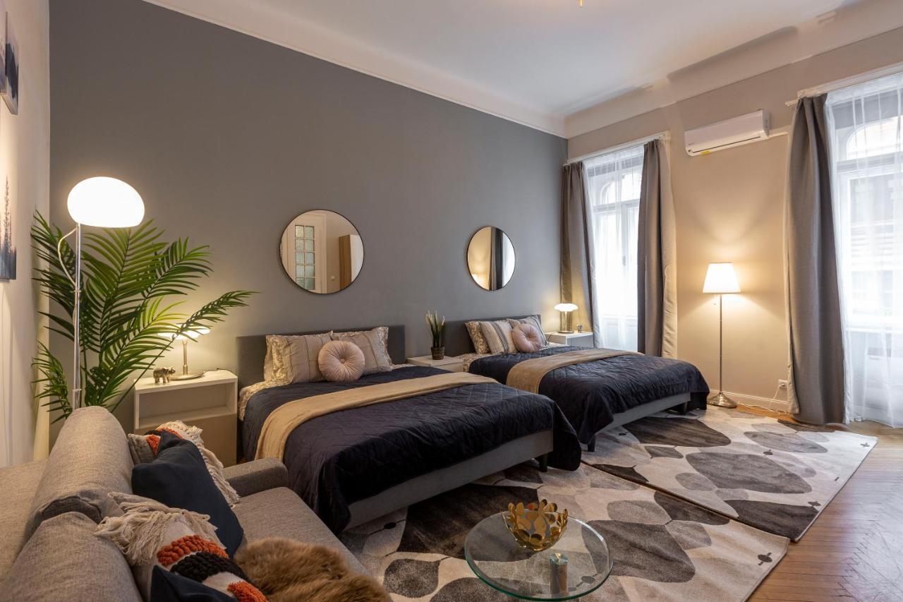Spacious & Cozy Downtown Apartment With Balcony Budapest Eksteriør bilde